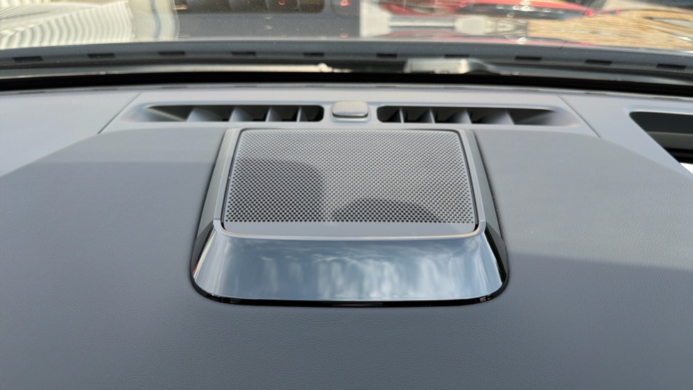 Volvo ES90 245kW SM Extended Range Plus 92kWh 5dr Auto Electric Hatchback - Image 25