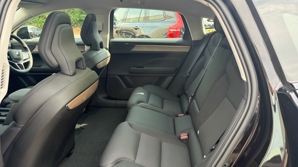 Volvo ES90 245kW SM Extended Range Plus 92kWh 5dr Auto Electric Hatchback - Image 33