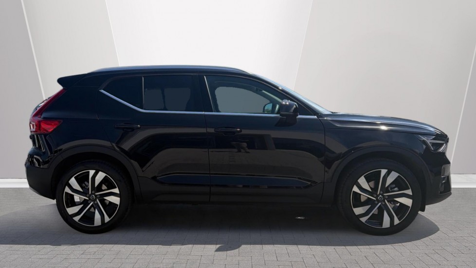 Volvo XC40 2.0 B3P Plus Dark 5dr Auto Petrol Estate - Image 3