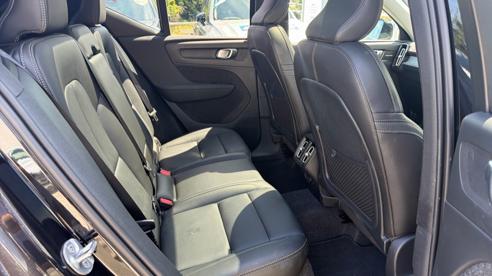 Volvo XC40 2.0 B3P Plus Dark 5dr Auto Petrol Estate - Image 6