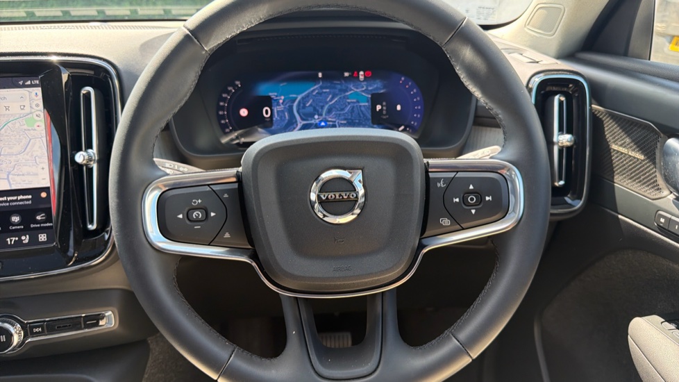 Volvo XC40 2.0 B3P Plus Dark 5dr Auto Petrol Estate - Image 10