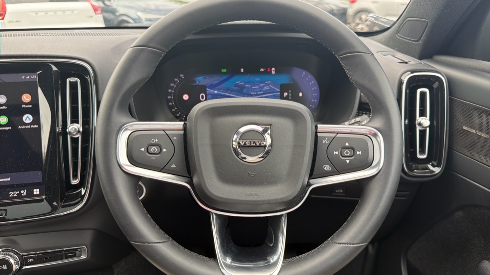 Volvo XC40 2.0 B3P Ultimate Dark 5dr Auto Petrol Estate - Image 10