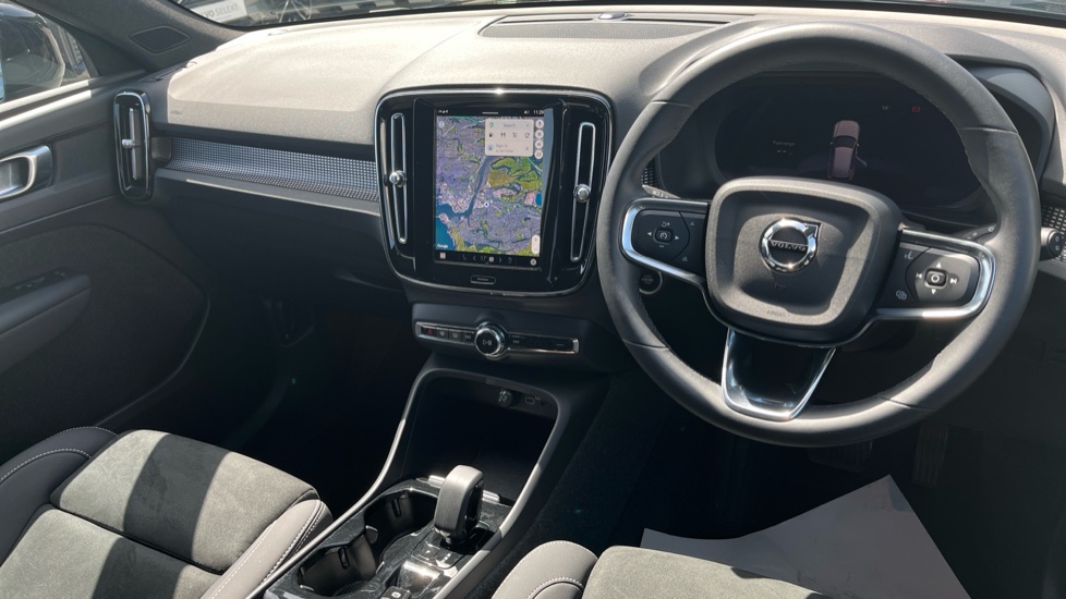 Volvo XC40 2.0 B4P Plus Dark 5dr Auto Petrol Estate - Image 4