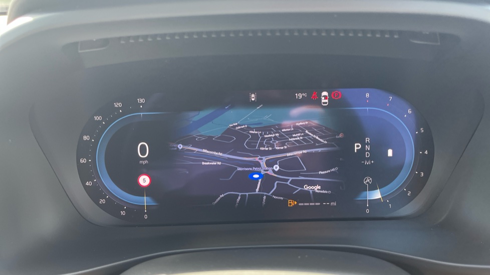 Volvo XC40 2.0 B4P Plus Dark 5dr Auto Petrol Estate - Image 11