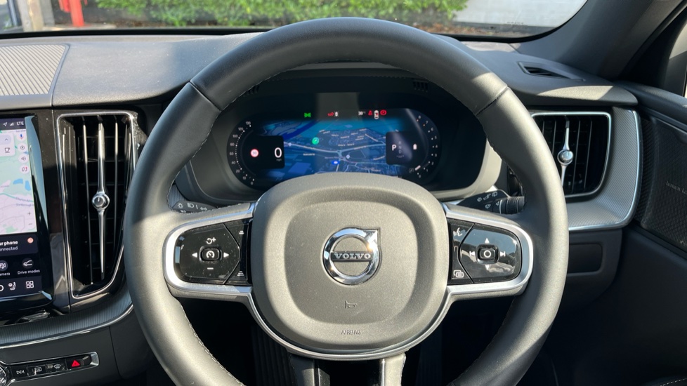 Volvo XC60 2.0 B5P Plus Black Edition 5dr AWD Geartronic Petrol Estate - Image 10