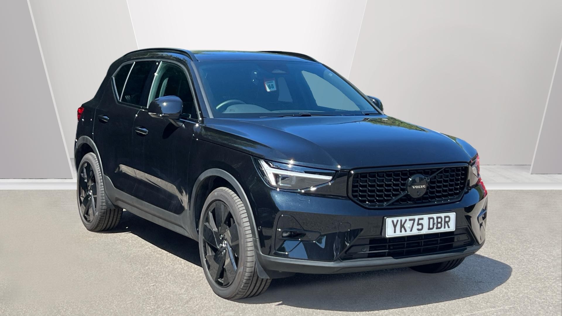 Volvo XC40 listing photo