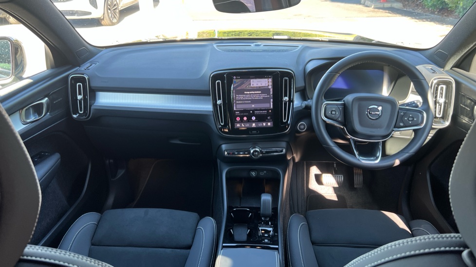 Volvo XC40 2.0 B4P Plus Pro Black Edition 5dr Auto Petrol Estate - Image 5