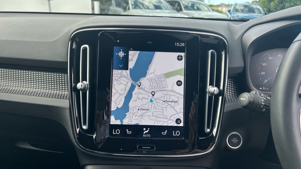 Volvo XC40 1.5 T5 Recharge PHEV R DESIGN Pro 5dr Auto Estate - Image 12