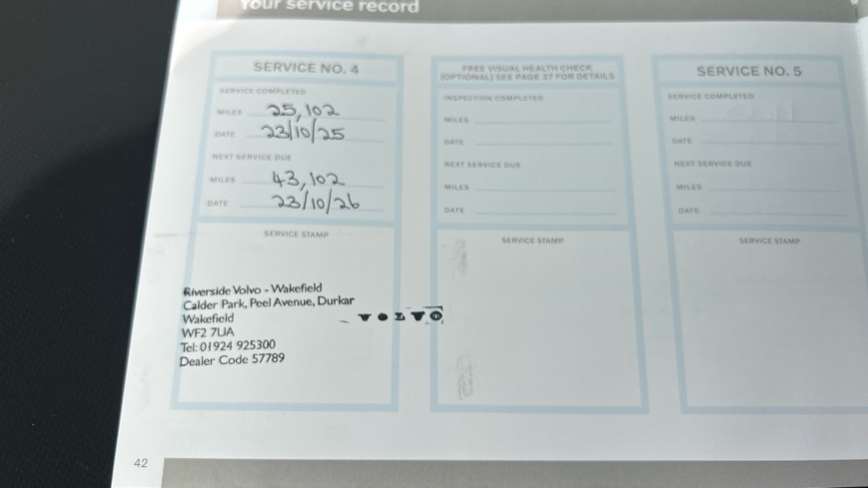 Volvo XC40 1.5 T5 Recharge PHEV R DESIGN Pro 5dr Auto Estate - Image 15