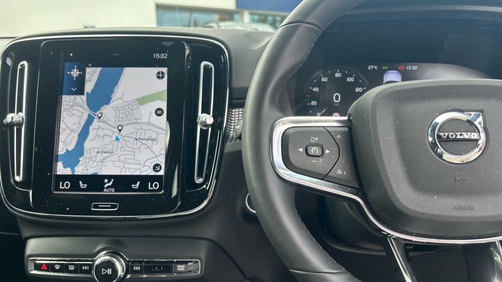 Volvo XC40 1.5 T5 Recharge PHEV R DESIGN Pro 5dr Auto Estate - Image 20