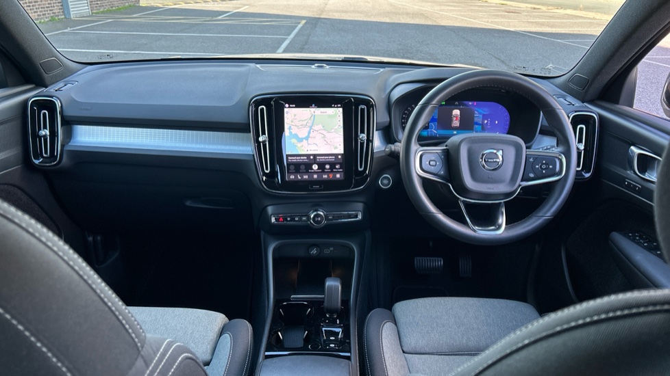 Volvo XC40 2.0 B3P Plus Dark 5dr Auto Petrol Estate - Image 5