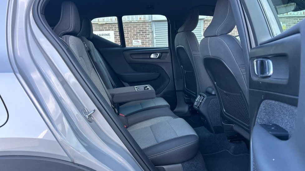 Volvo XC40 2.0 B3P Plus Dark 5dr Auto Petrol Estate - Image 6