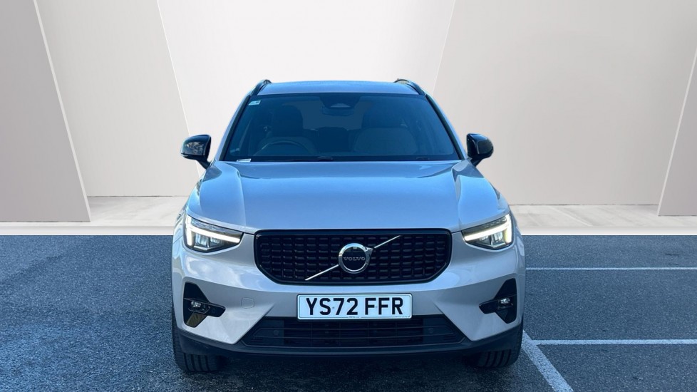 Volvo XC40 2.0 B3P Plus Dark 5dr Auto Petrol Estate - Image 8
