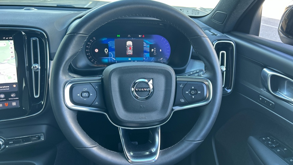 Volvo XC40 2.0 B3P Plus Dark 5dr Auto Petrol Estate - Image 10