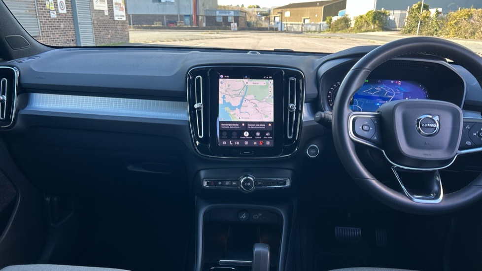 Volvo XC40 2.0 B3P Plus Dark 5dr Auto Petrol Estate - Image 17