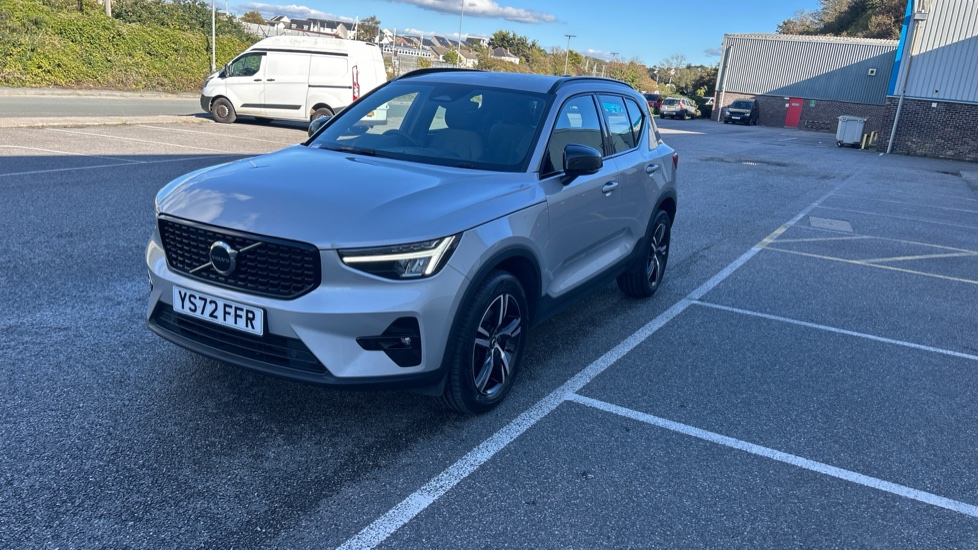 Volvo XC40 2.0 B3P Plus Dark 5dr Auto Petrol Estate - Image 45