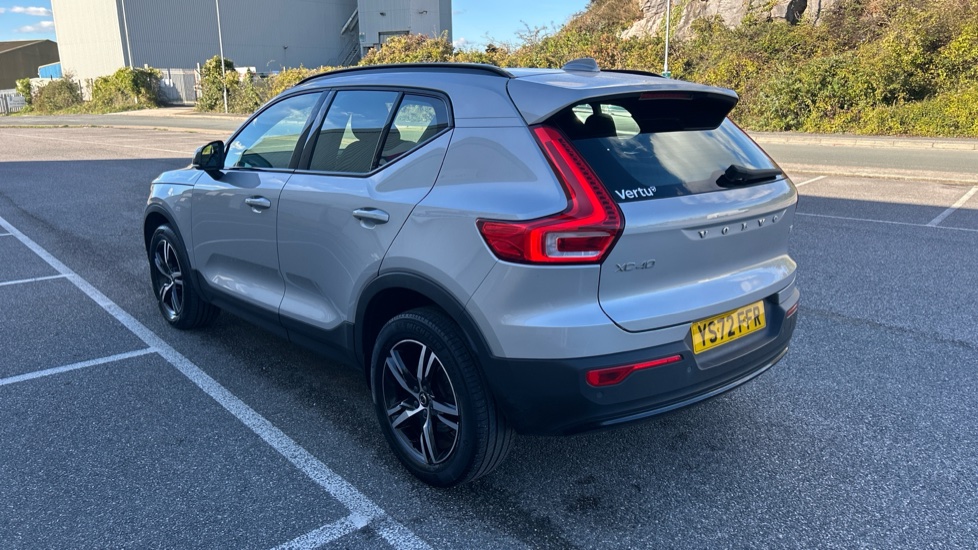Volvo XC40 2.0 B3P Plus Dark 5dr Auto Petrol Estate - Image 50