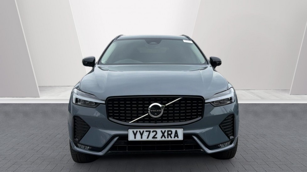 Volvo XC60 2.0 B4P Plus Dark 5dr Geartronic Petrol Estate - Image 8
