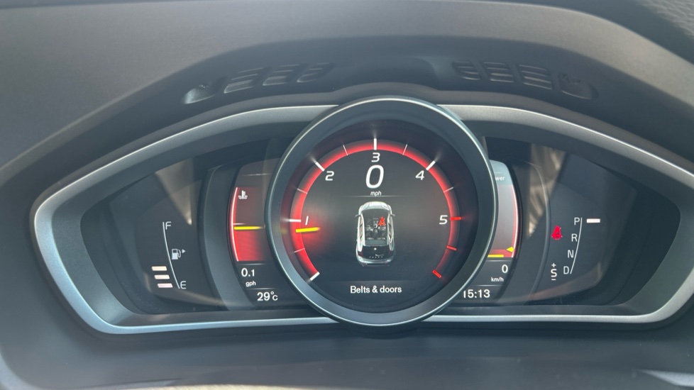 Volvo V40 D3 [4 Cyl 150] R DESIGN Pro 5dr Geartronic Diesel Hatchback - Image 11