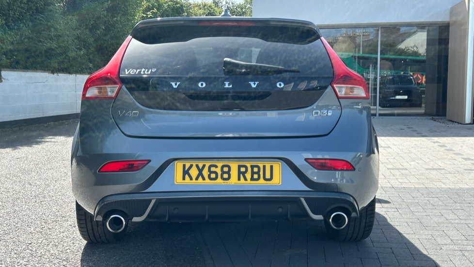 Volvo V40 D3 [4 Cyl 150] R DESIGN Pro 5dr Geartronic Diesel Hatchback - Image 13