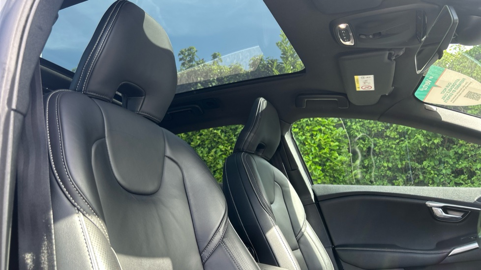 Volvo V40 D3 [4 Cyl 150] R DESIGN Pro 5dr Geartronic Diesel Hatchback - Image 23