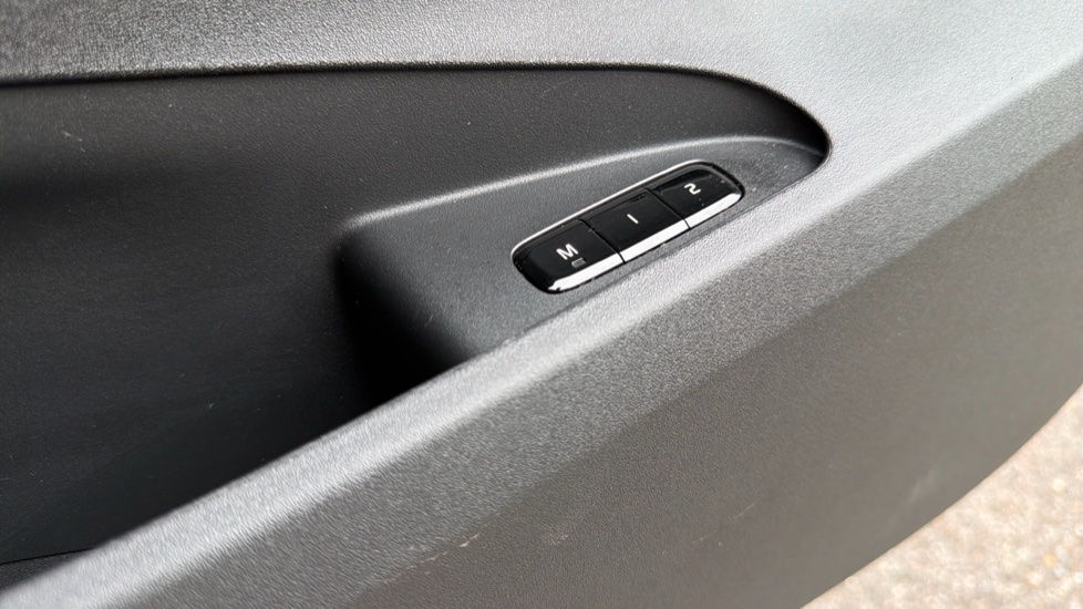Polestar 2 20kW 82kWh Long Range Single motor 5dr Auto Electric Hatchback - Image 40