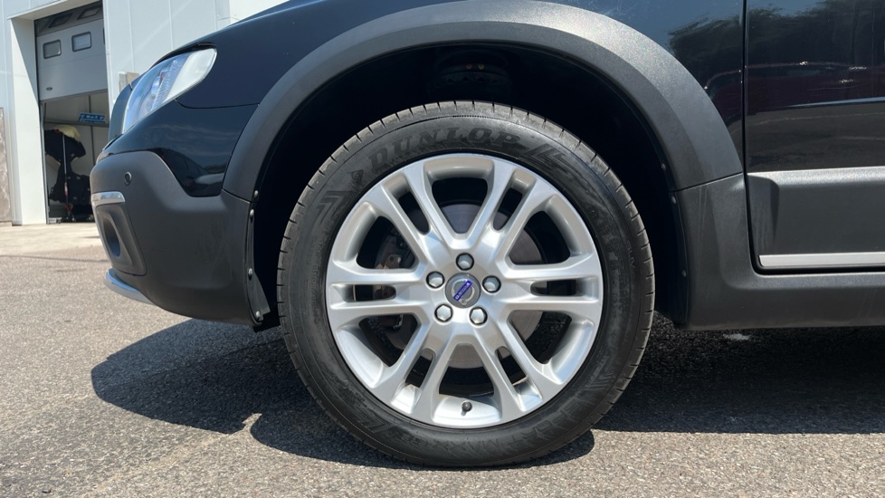 Volvo XC70 D5 [220] SE Lux 5dr AWD Geartronic Diesel Estate - Image 7
