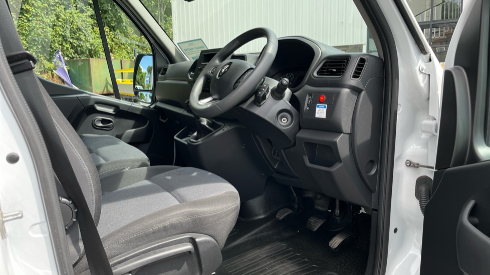 Renault Master Lwb Diesel Fwd LL35 ENERGYdCi 145 Business Luton Box Van [20m3] - Image 6