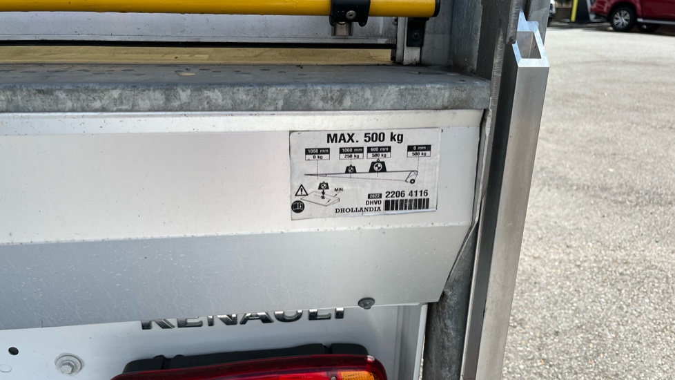 Renault Master Lwb Diesel Fwd LL35 ENERGYdCi 145 Business Luton Box Van [20m3] - Image 23
