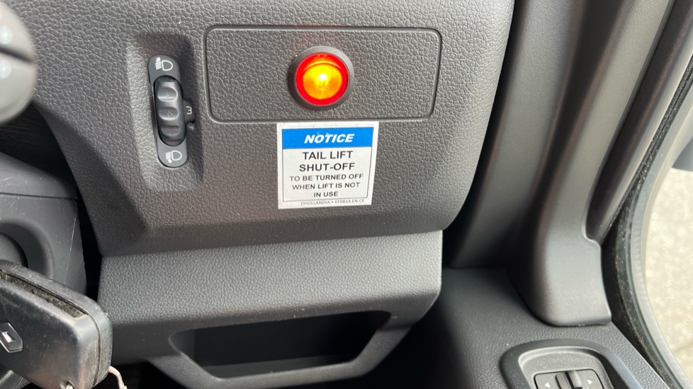 Renault Master Lwb Diesel Fwd LL35 ENERGYdCi 145 Business Luton Box Van [20m3] - Image 43