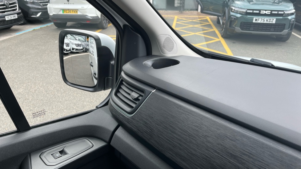 Renault Trafic Lwb Diesel LL30 Blue dCi 130 Sport Van - Image 24