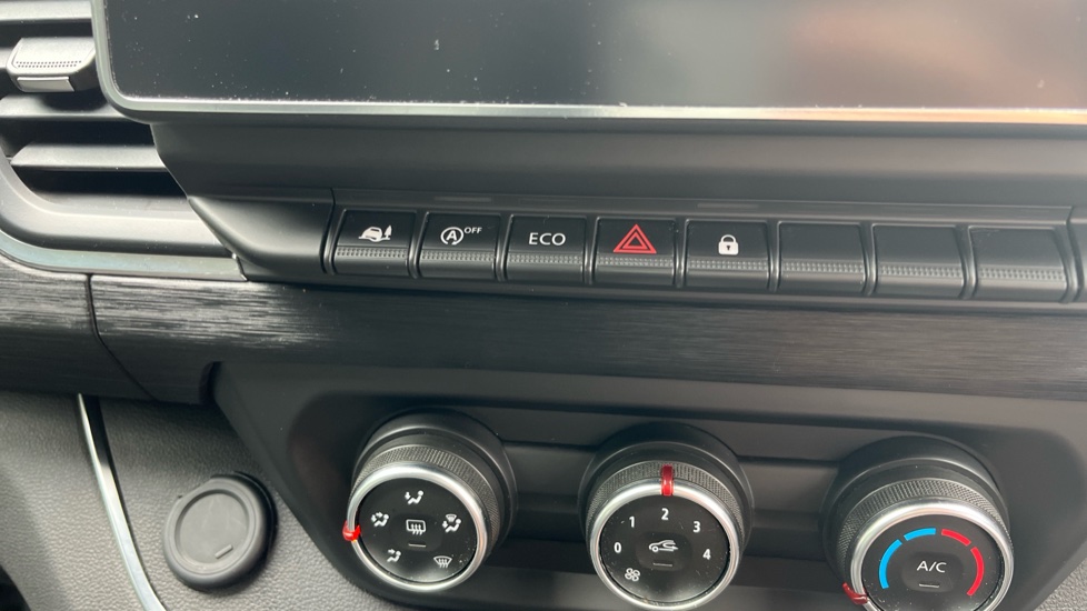 Renault Trafic Lwb Diesel LL30 Blue dCi 130 Sport Van - Image 31
