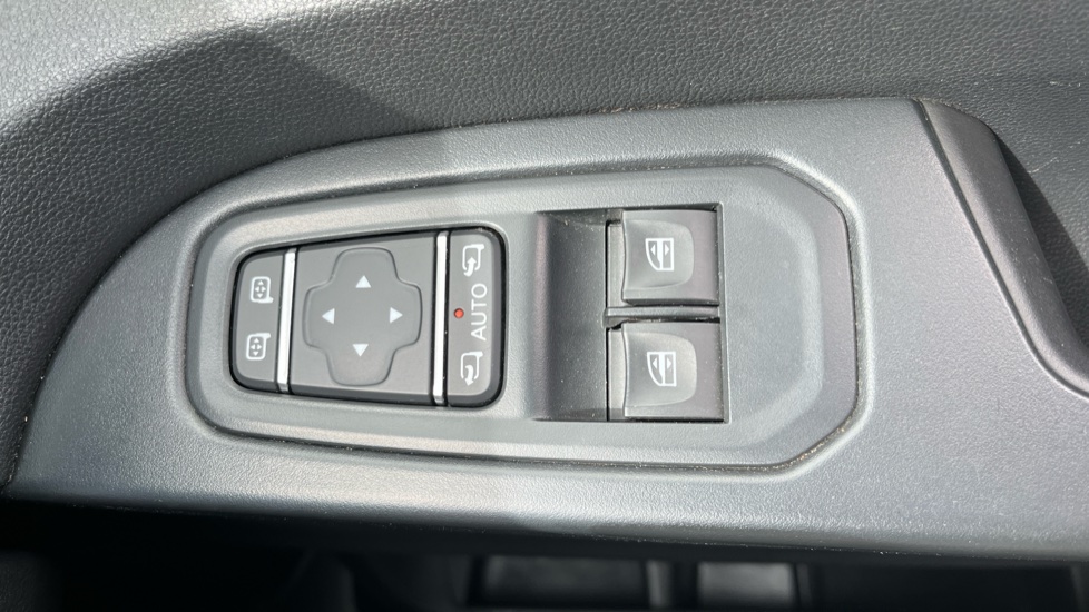 Renault Trafic Lwb Diesel LL30 Blue dCi 130 Sport Van - Image 46