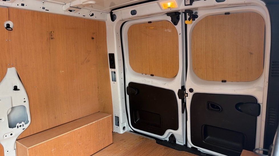 Renault Trafic Swb Diesel SL28 Blue dCi 130 Sport Van - Image 14