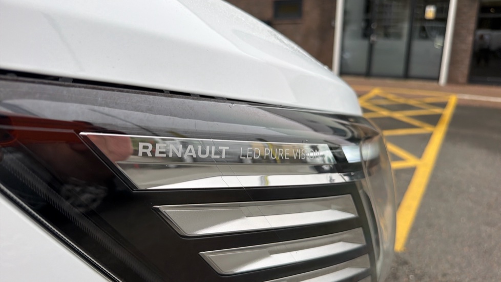 Renault Trafic Swb Diesel SL28 Blue dCi 130 Sport Van - Image 44