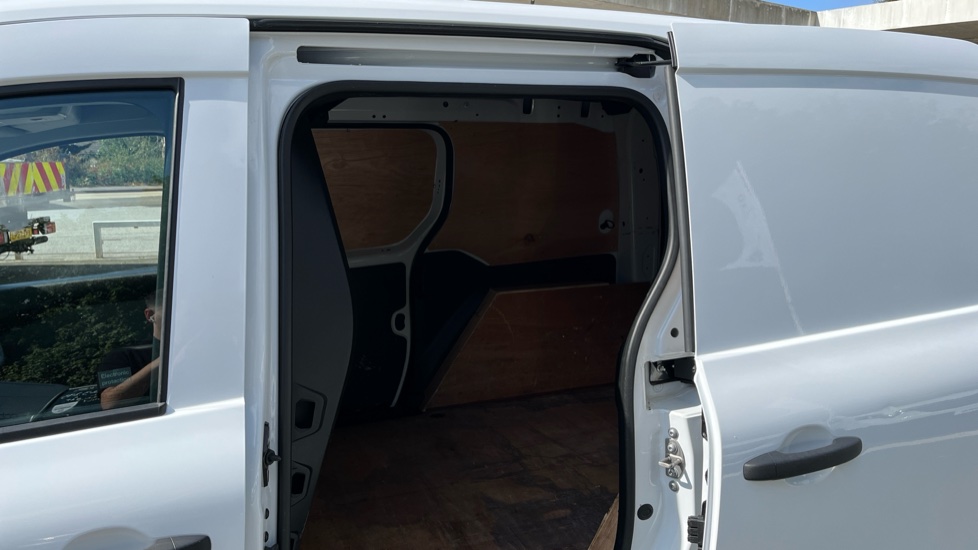 Renault Kangoo L1 Petrol ML19 TCe 100 Advance Van - Image 5