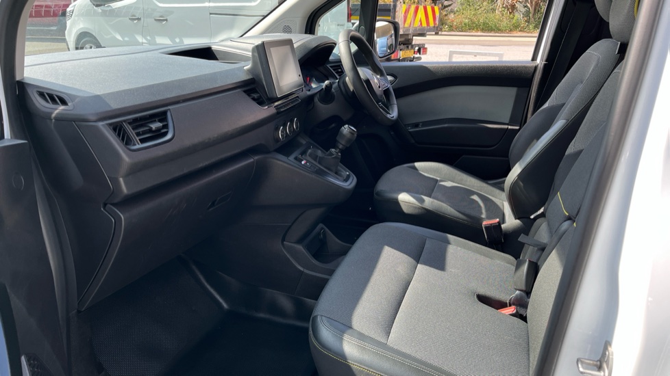 Renault Kangoo L1 Petrol ML19 TCe 100 Advance Van - Image 13