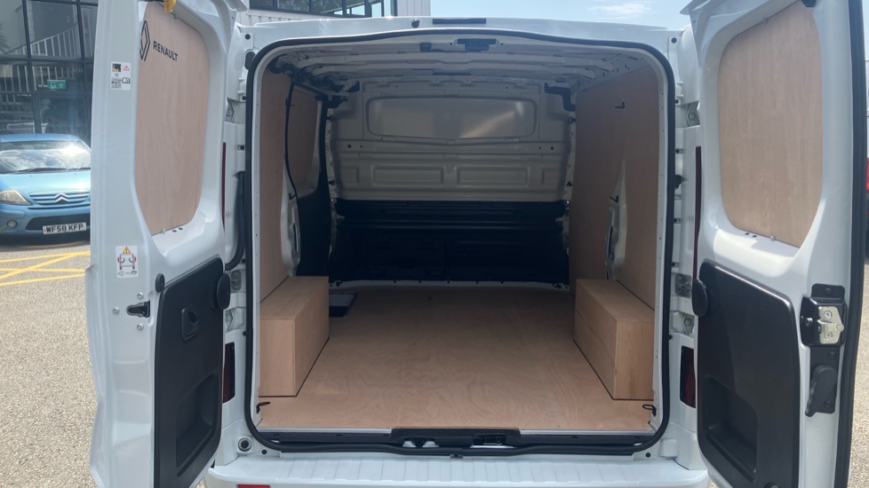 Renault Trafic Swb Diesel SL30 Blue dCi 150 Extra [Safety] Van EAG9 - Image 12