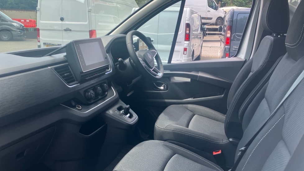 Renault Trafic Swb Diesel SL30 Blue dCi 150 Extra [Safety] Van EAG9 - Image 13