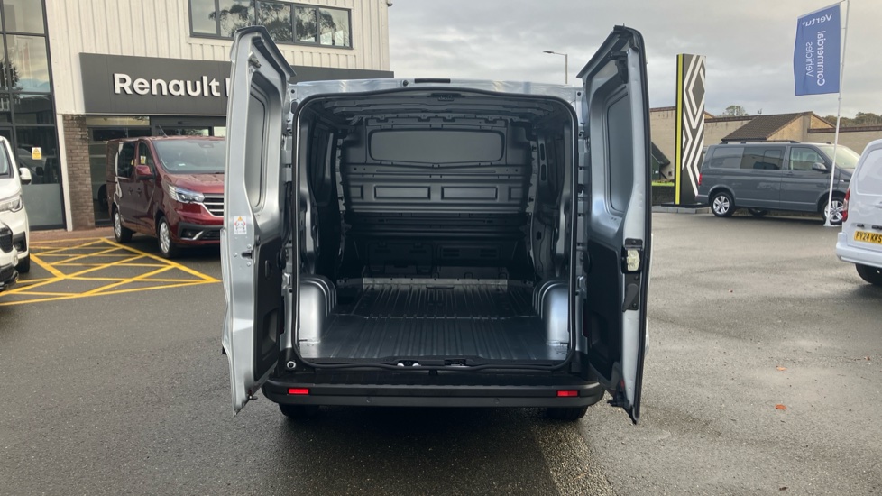 Renault Trafic Swb Diesel SL30 Blue dCi 130 Advance [Safety] Van - Image 3
