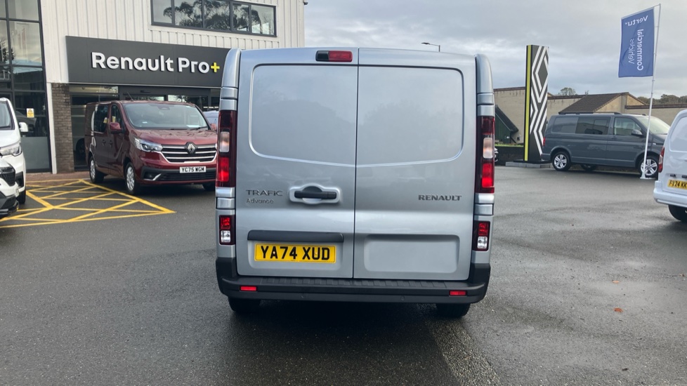 Renault Trafic Swb Diesel SL30 Blue dCi 130 Advance [Safety] Van - Image 11