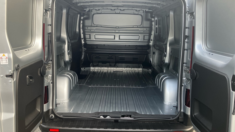 Renault Trafic Swb Diesel SL30 Blue dCi 130 Advance [Safety] Van - Image 12