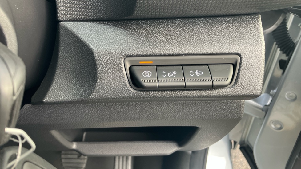 Renault Trafic Swb Diesel SL30 Blue dCi 130 Advance [Safety] Van - Image 33