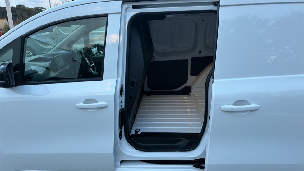 Renault Kangoo L1 Diesel ML19 Blue dCi 95 Extra Van - Image 5