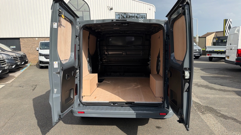 Renault Trafic Swb Diesel SL30 Blue dCi 130 Extra [Safety] Van - Image 12
