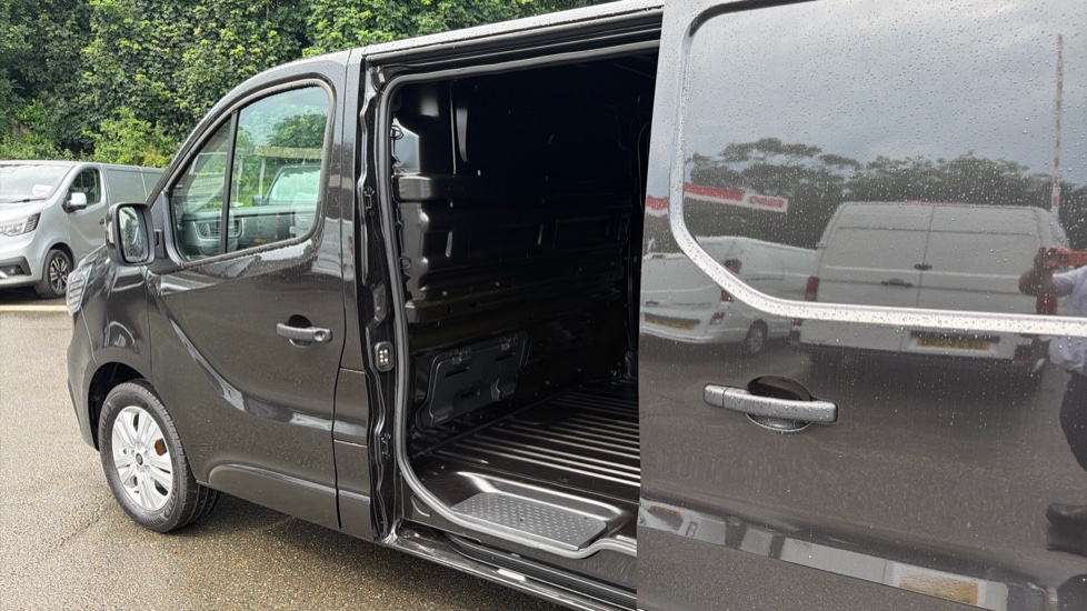 Renault Trafic Lwb Diesel LL30 Blue dCi 130 Extra [Safety] Van - Image 5