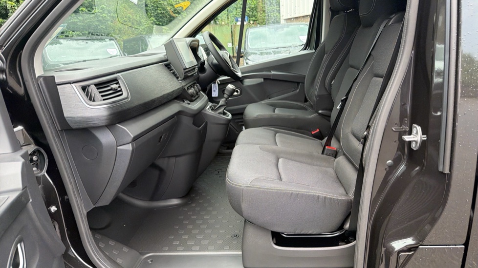 Renault Trafic Lwb Diesel LL30 Blue dCi 130 Extra [Safety] Van - Image 13