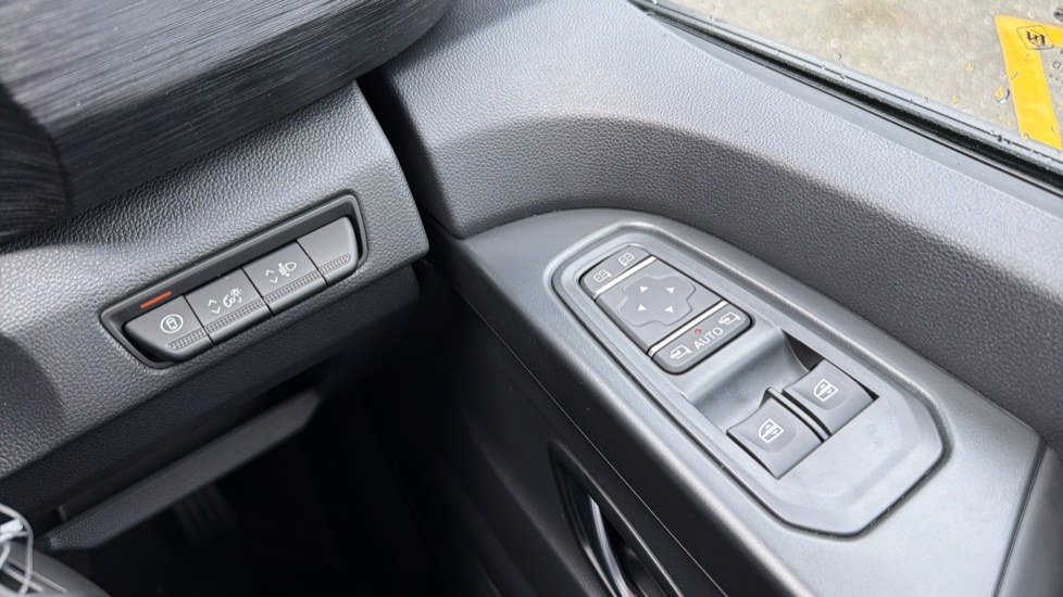 Renault Trafic Lwb Diesel LL30 Blue dCi 130 Extra [Safety] Van - Image 36