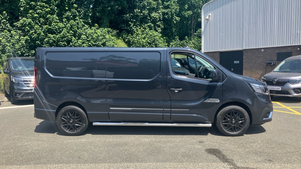 Renault Trafic Lwb Diesel LL30 Blue dCi 150 Graphite Edition Van - Image 9