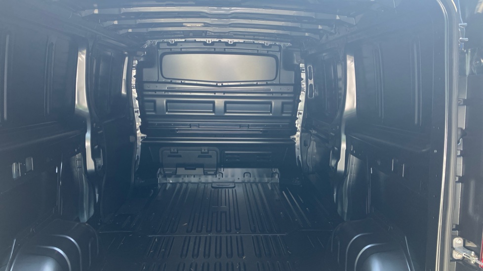 Renault Trafic Lwb Diesel LL30 Blue dCi 150 Graphite Edition Van - Image 12